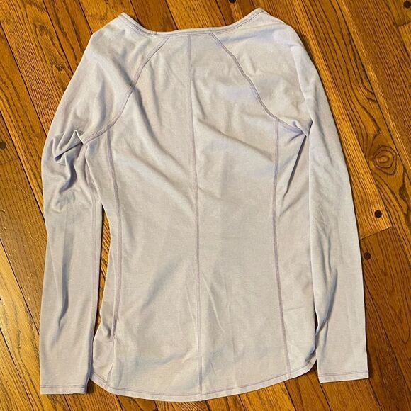 The north Face size‎ small lilac long sleeve scoop neck athletic tunic top - Picture 4 of 5